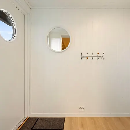 Lykkebo Feriehus *